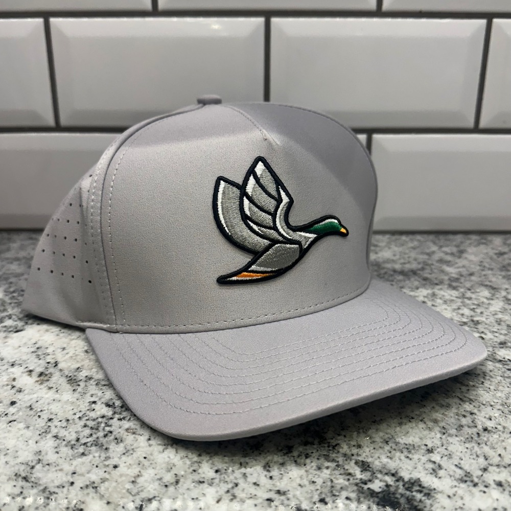 Waggle Golf Hunt Mens Snapback Hat Grey Mallard Duck Perforated Performance Cap